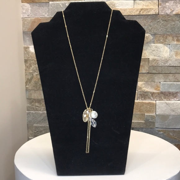 🎁 💎💎💎Canvas Goldtone & Crystal Pendant Necklace - Picture 3 of 6